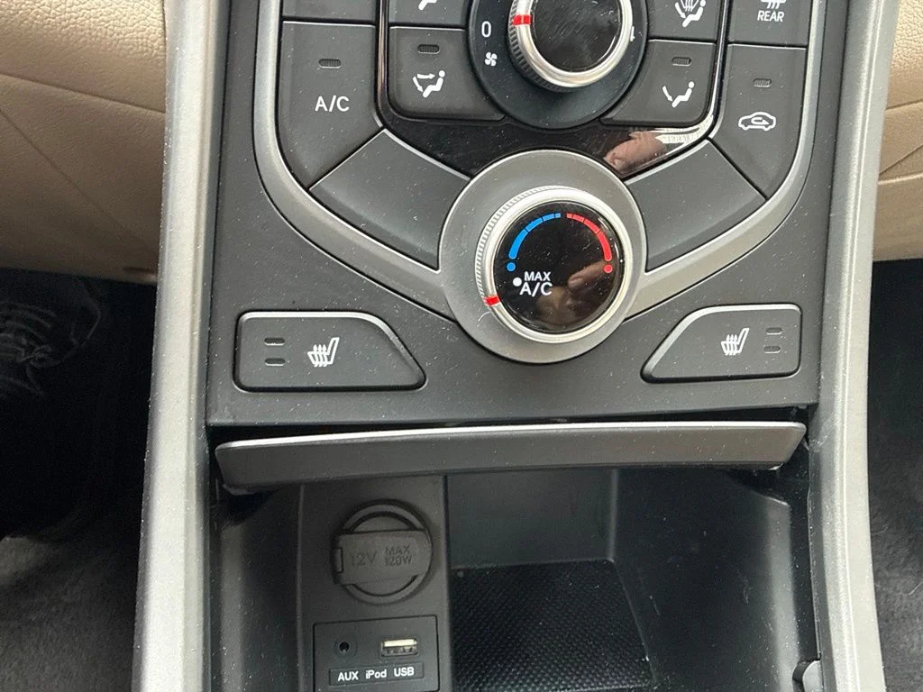 Used 2014 Red Hyundai SE image 29