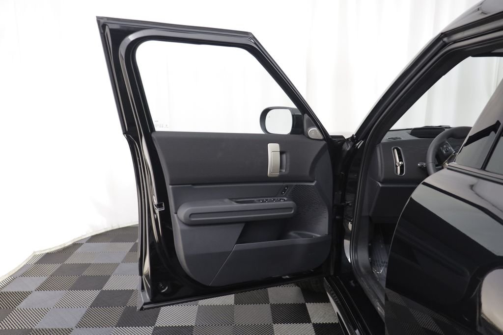New 2026 Midnight Black MINI Iconic image 5