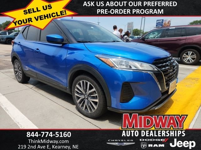 Used 2021 Blue Nissan SV image 3