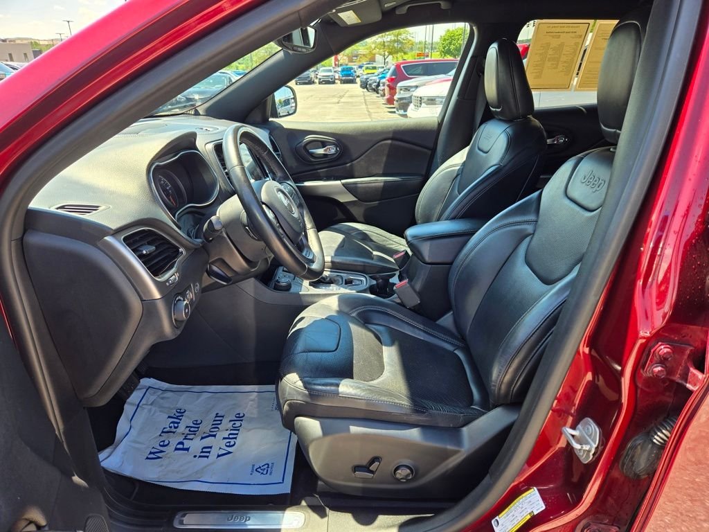 Used 2019 Red Jeep Limited image 17