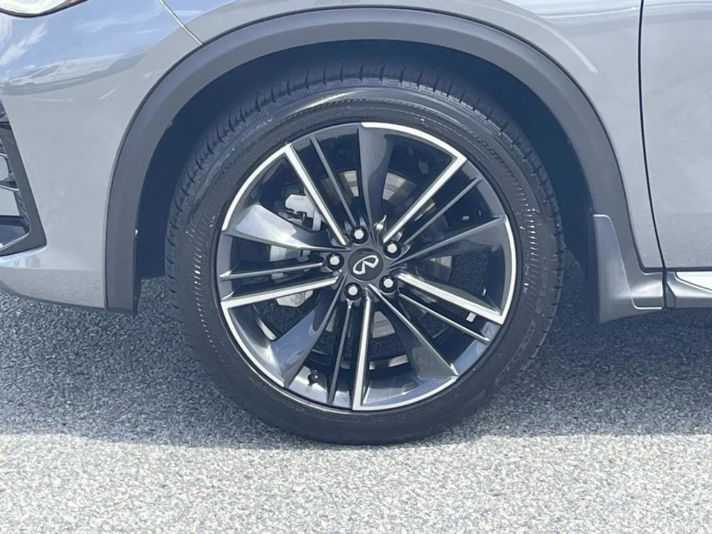 Used 2025 Gray INFINITI SPORT image 7