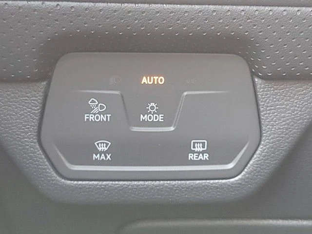 2026 Volkswagen Atlas Cross Sport SE w/Tech - Photo 35