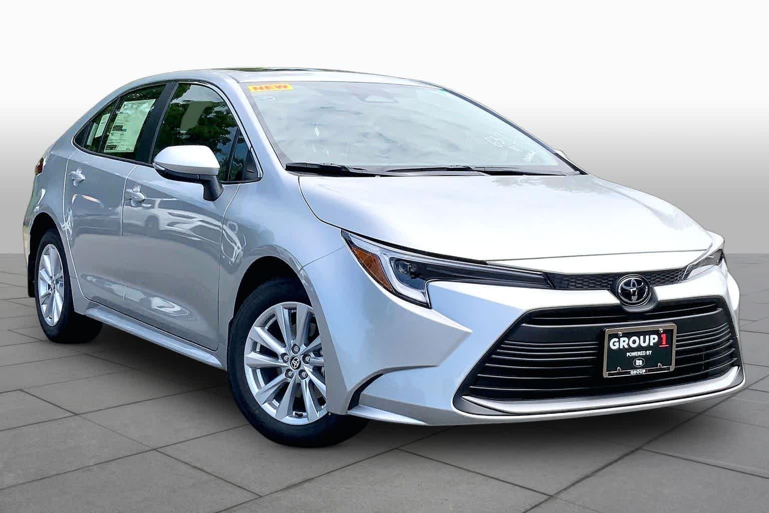 New 2026 Classic Silver Metallic Toyota Hybrid XLE image 2