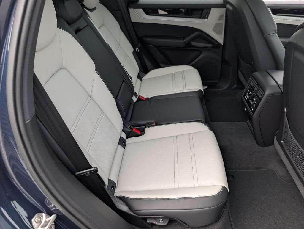 2026 Porsche Cayenne Base - Photo 7