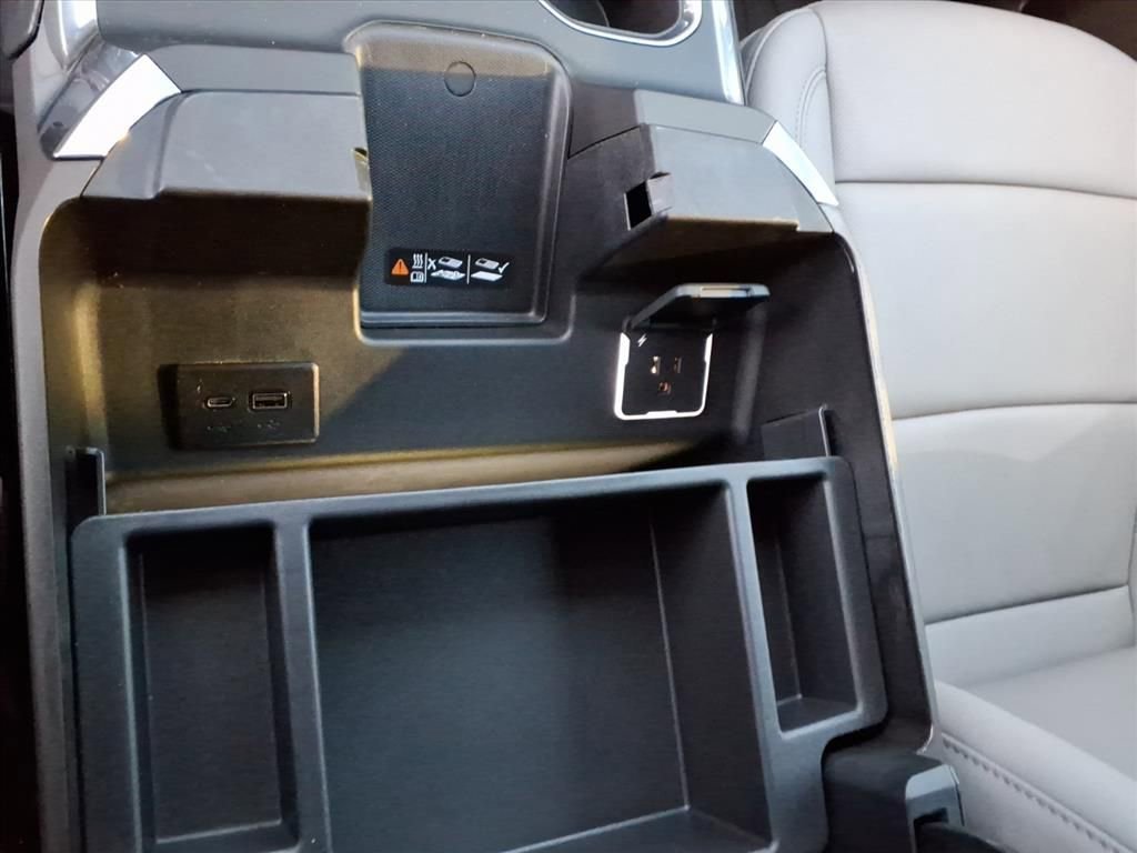 2026 GMC Sierra 1500 SLT - Photo 11