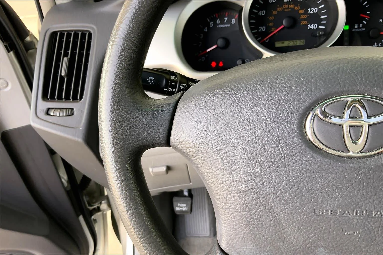 Used 2007 Millenium Silver Metallic Toyota  image 23