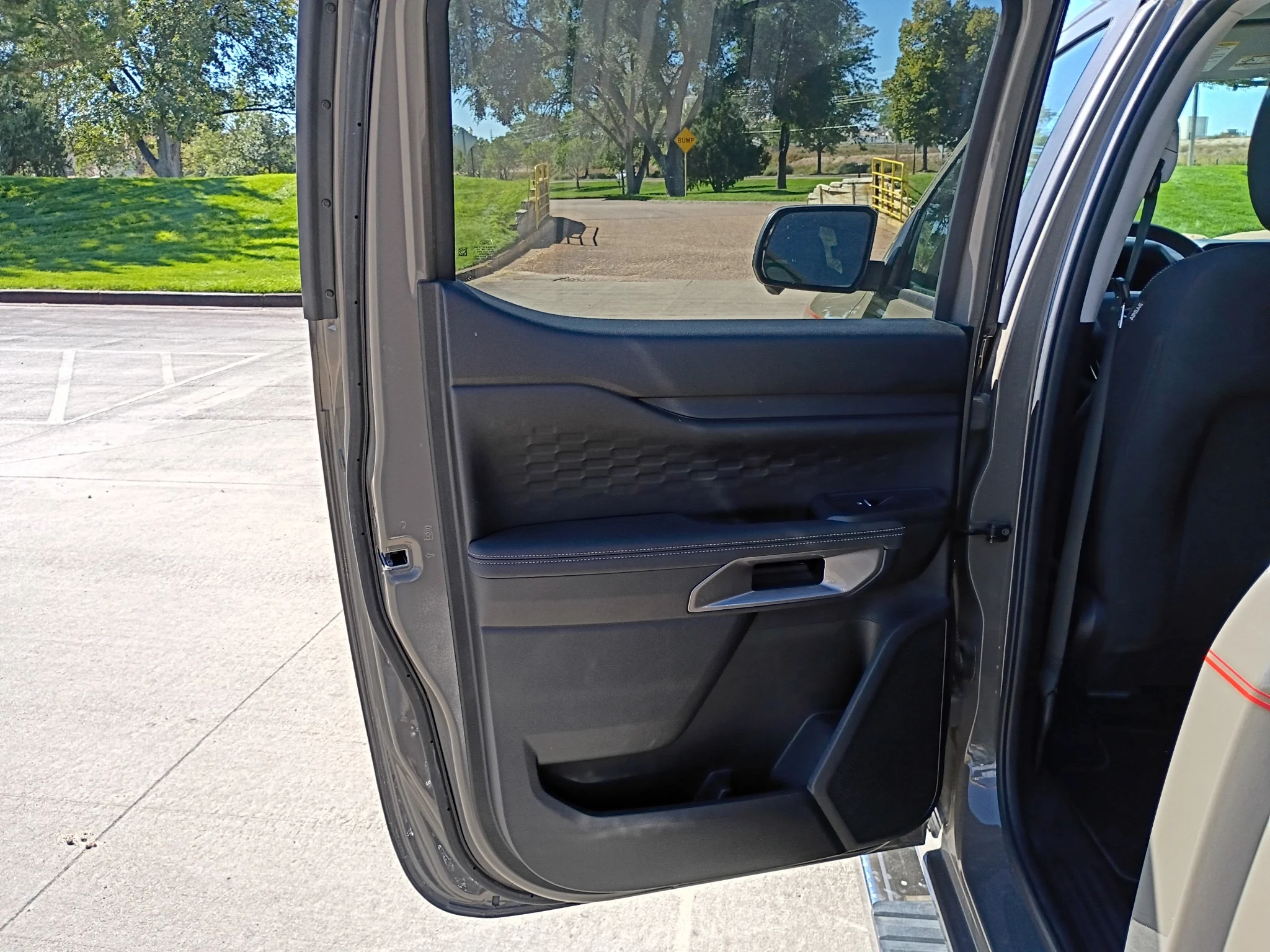 Used 2025 Marsh Gray Ford XLT image 18