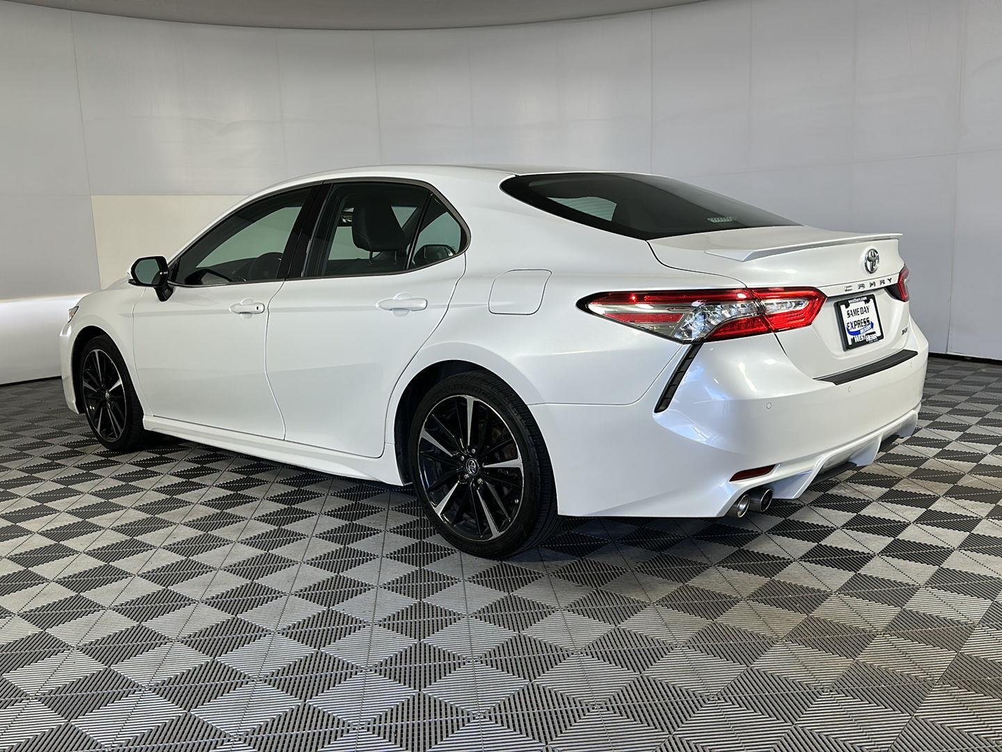 Used 2018 Pearl Toyota XSE image 5