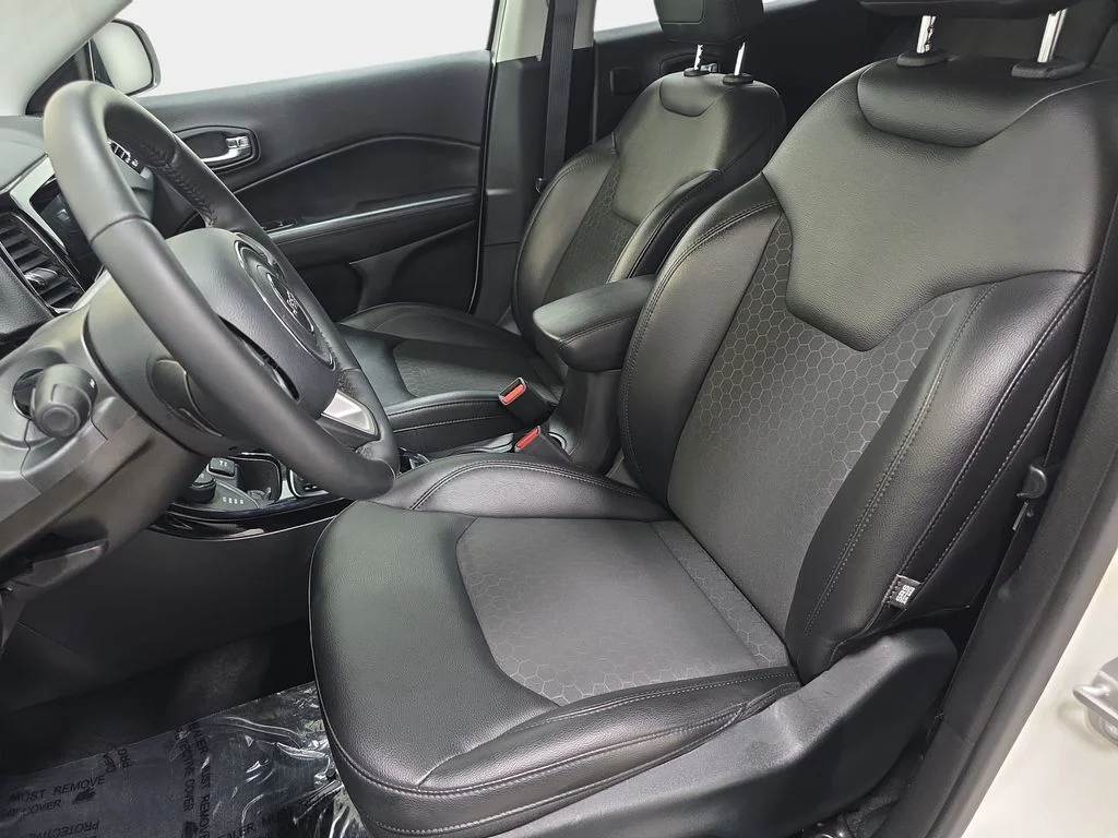 Used 2019 White Clearcoat Jeep Latitude image 13