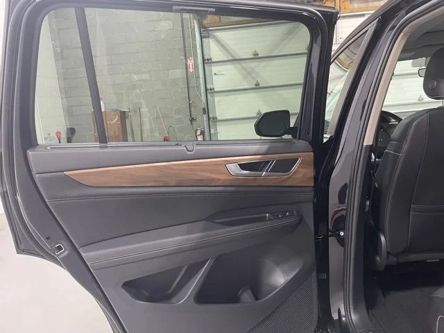 New 2025 Black Volkswagen 2.0T SE w/Technology image 12
