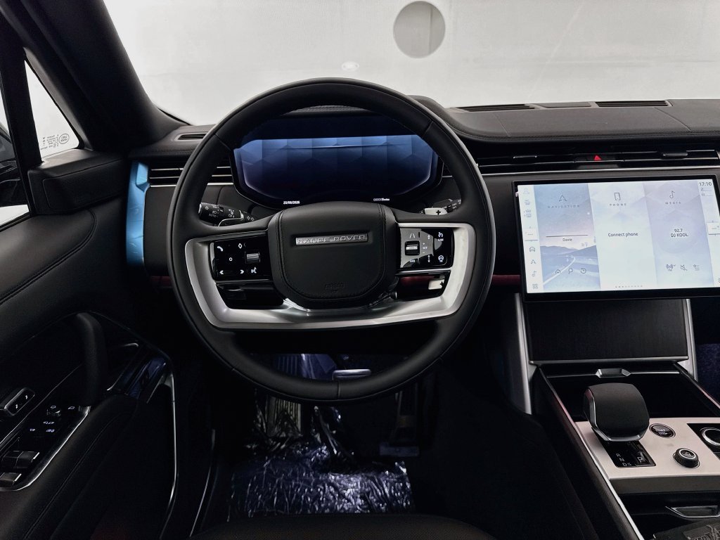 New 2027 Santorini Black Land Rover SE image 23