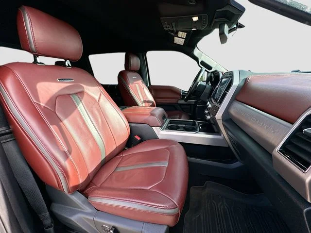 Used 2022 Silver Ford Platinum image 27