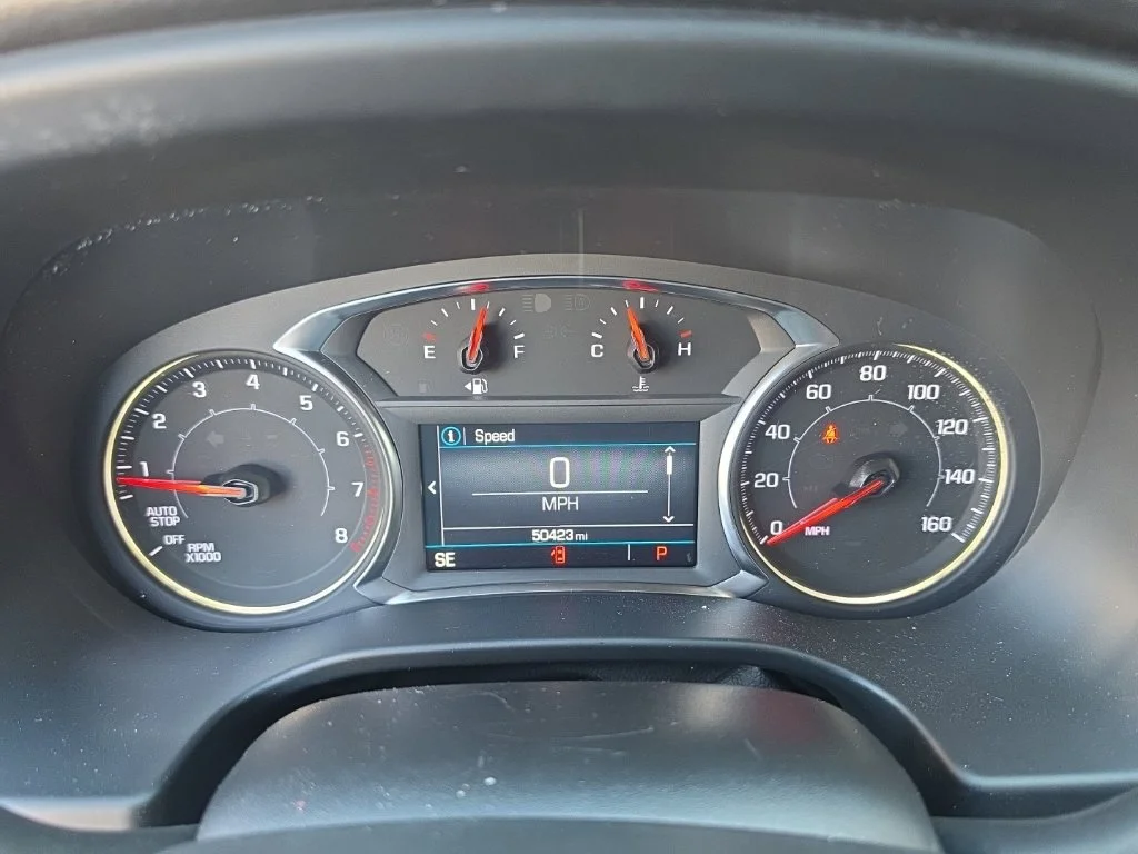 Used 2023 White GMC SLE image 16