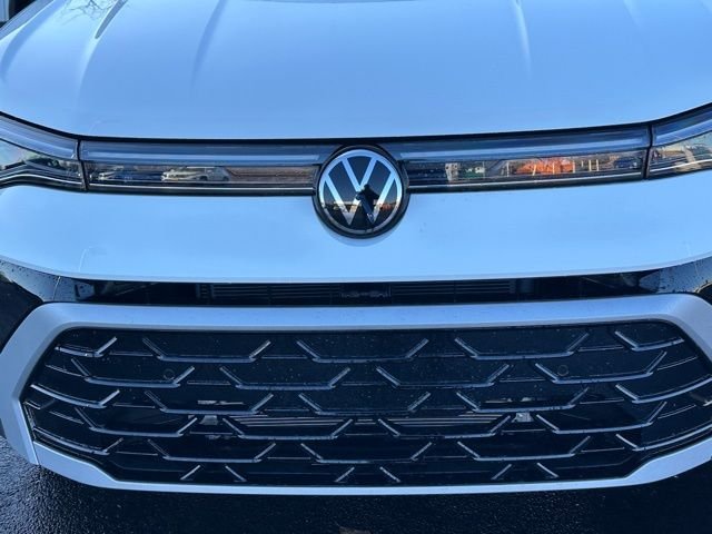 New 2026 Pure White Volkswagen 1.5T SEL image 7