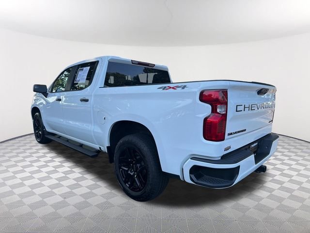 Used 2023 White Chevrolet Custom image 7