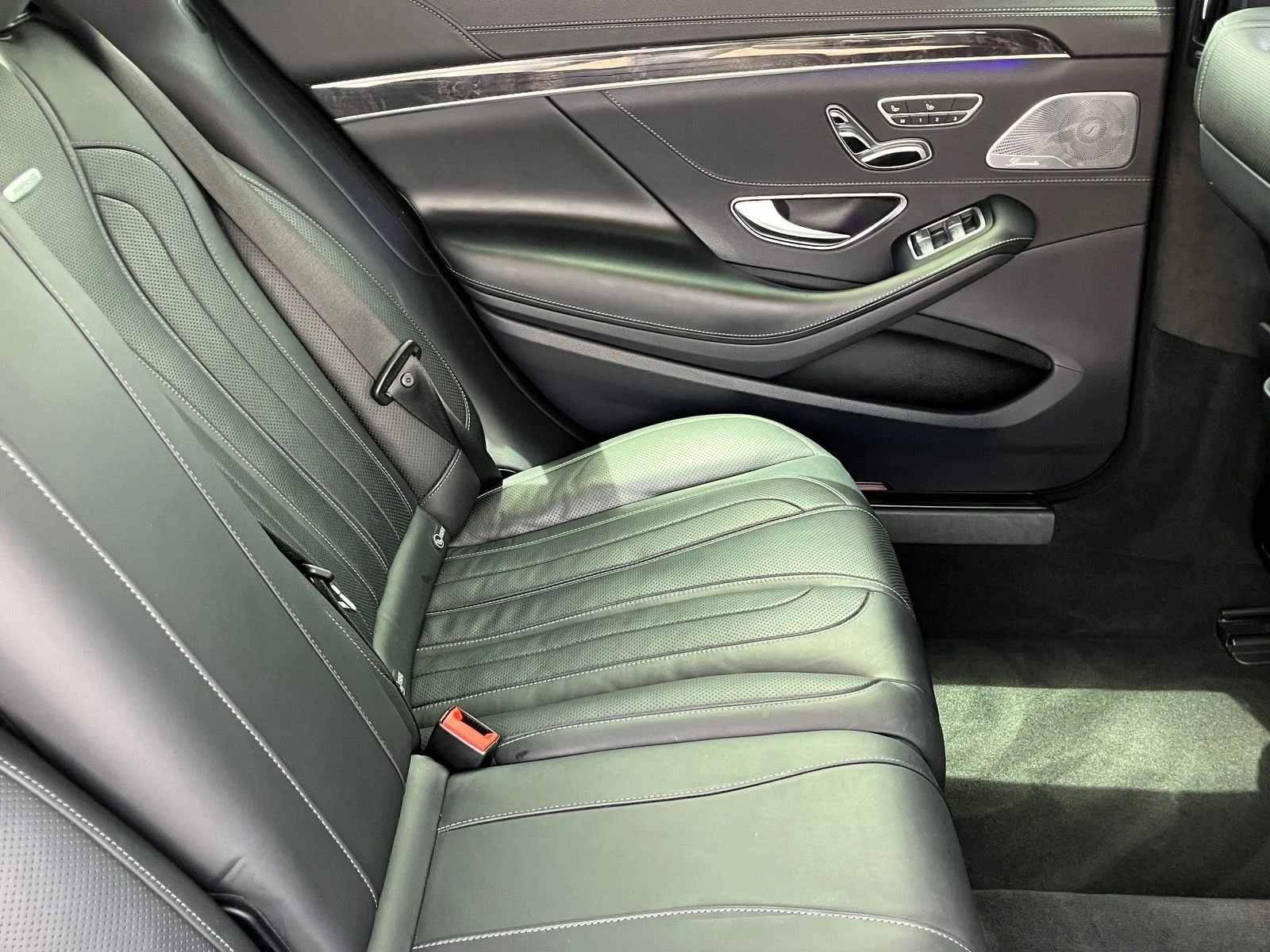 Used 2019 Obsidian Black Metallic Mercedes-Benz S 63 AMG® image 10