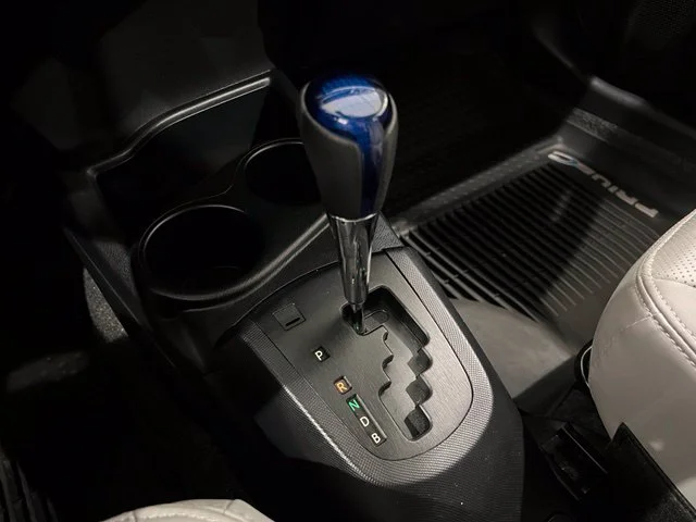 Used 2018 Blue Toyota Four image 16