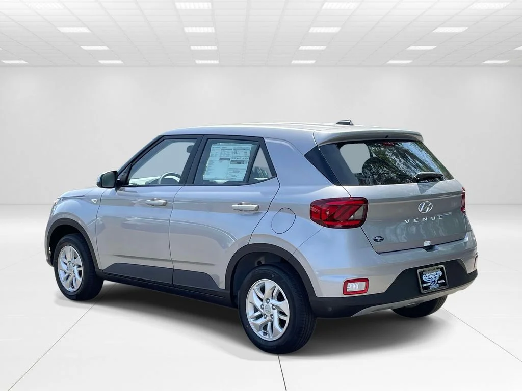 New 2026 Silver Hyundai SE image 4