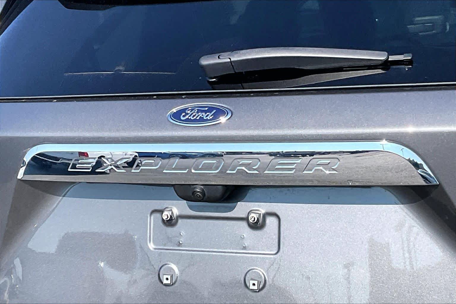 Used 2023 Carbonized Gray Metallic Ford XLT image 28