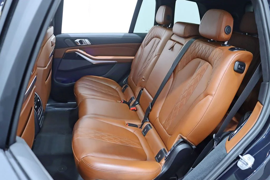 2023 BMW X7 M60i