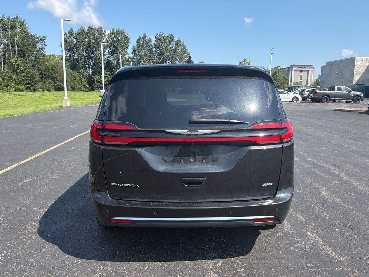 Used 2023 Brilliant Black Crystal Pearlcoat Chrysler Touring L image 6