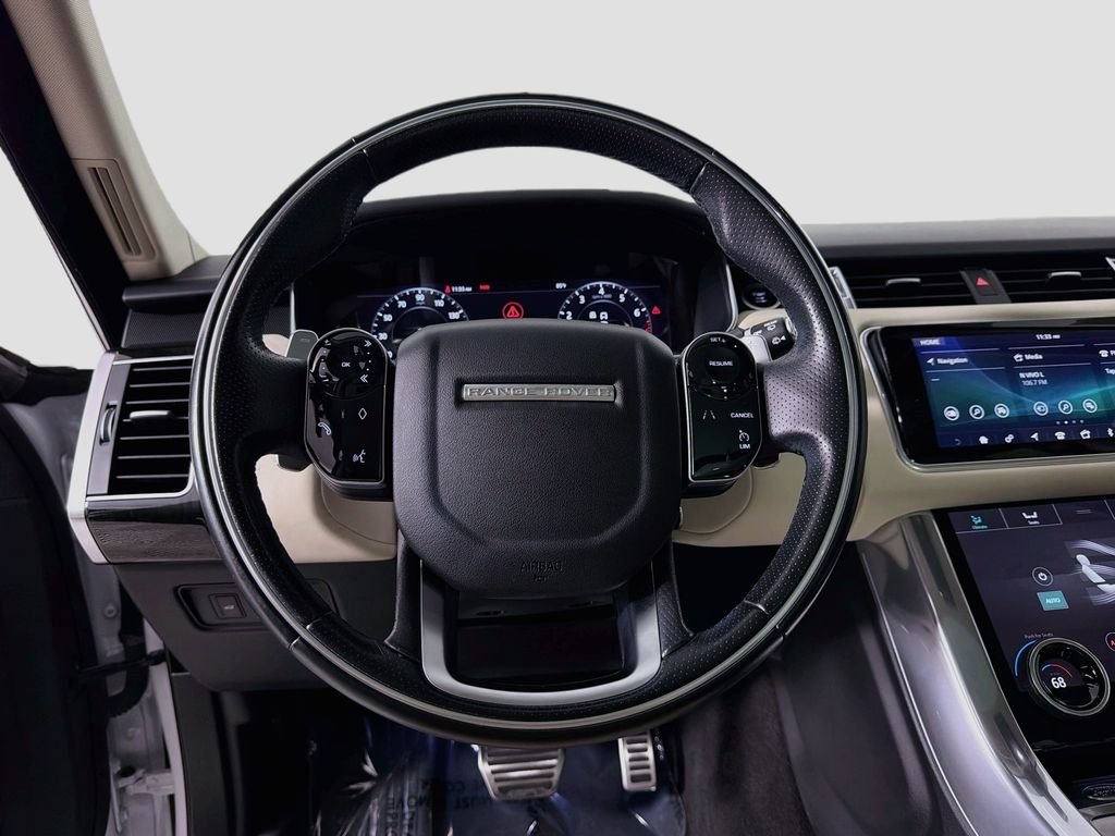 Used 2022 White Land Rover HSE Dynamic image 11