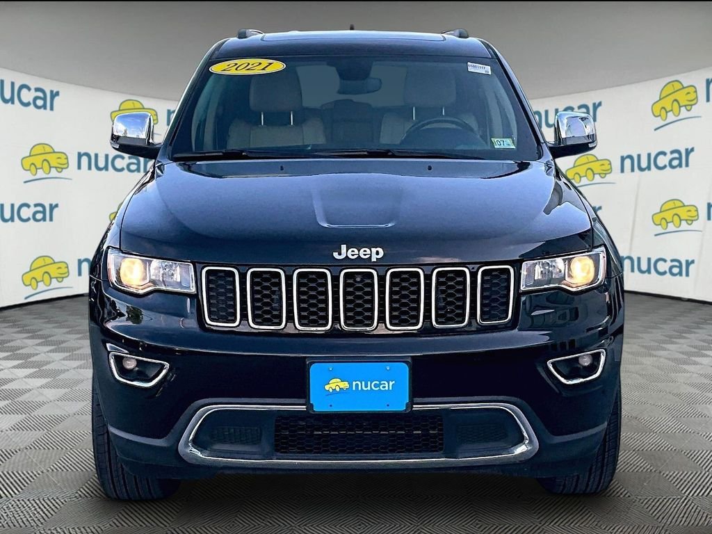 Used 2021 Diamond Black Crystal Pearlcoat Jeep Limited image 2