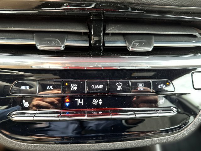 New 2026 WHITE FROST TRICOAT Buick Avenir image 25