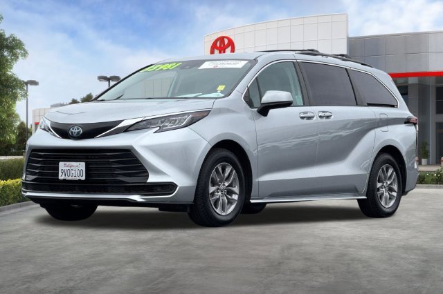 Certified Used 2022 Silver Toyota LE image 10