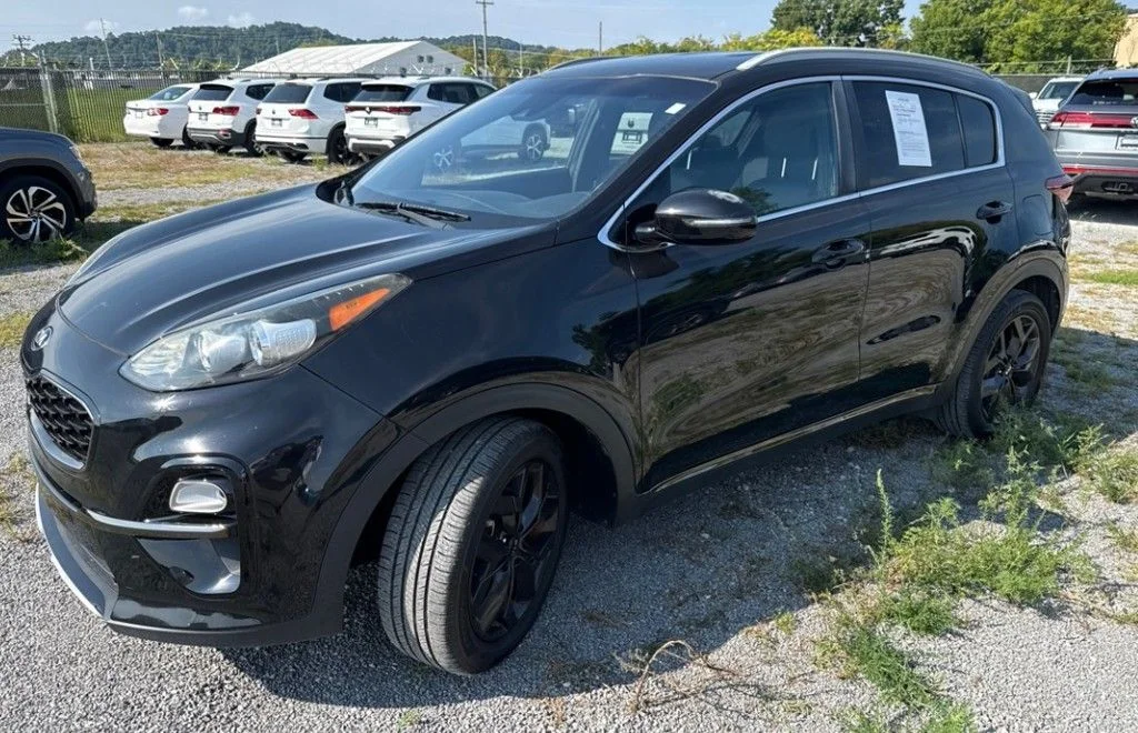 Used 2020 Red Kia S image 2