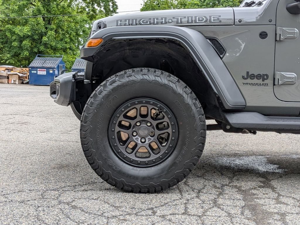 Used 2022 Gray Jeep Unlimited High Tide image 28
