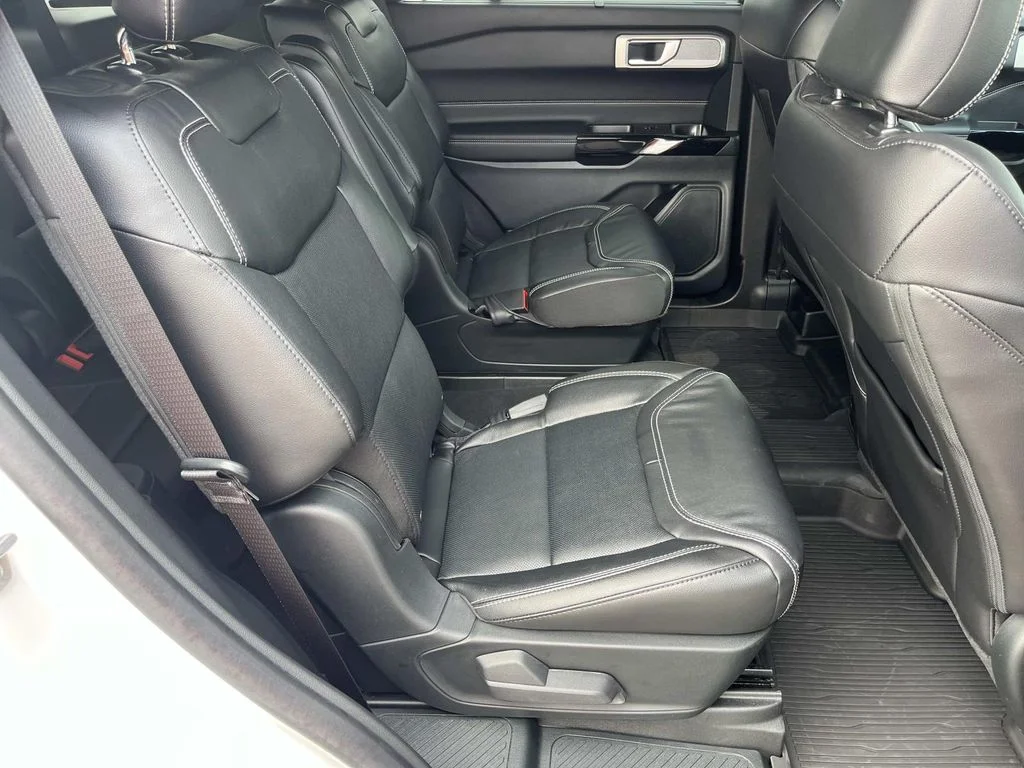 Used 2024 Star White Metallic Tri-Coat Ford ST image 19