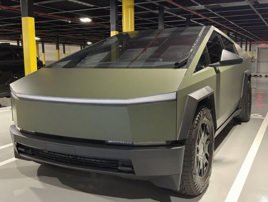 Used 2024 Stainless Steel Tesla  image 1