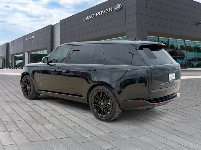Used 2025 Black Land Rover SE image 3