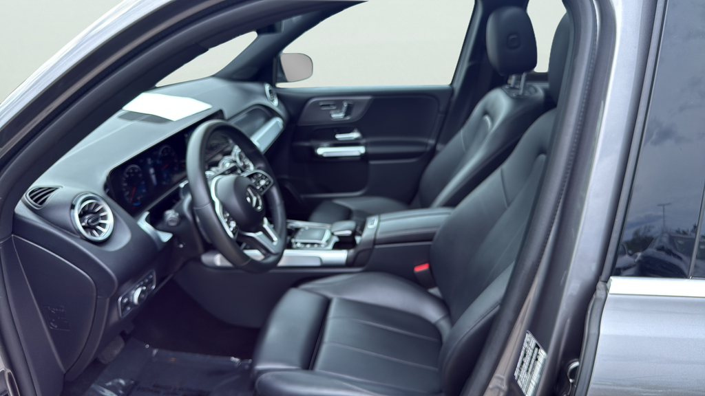 Used 2022 Gray Mercedes-Benz GLB 250 image 19