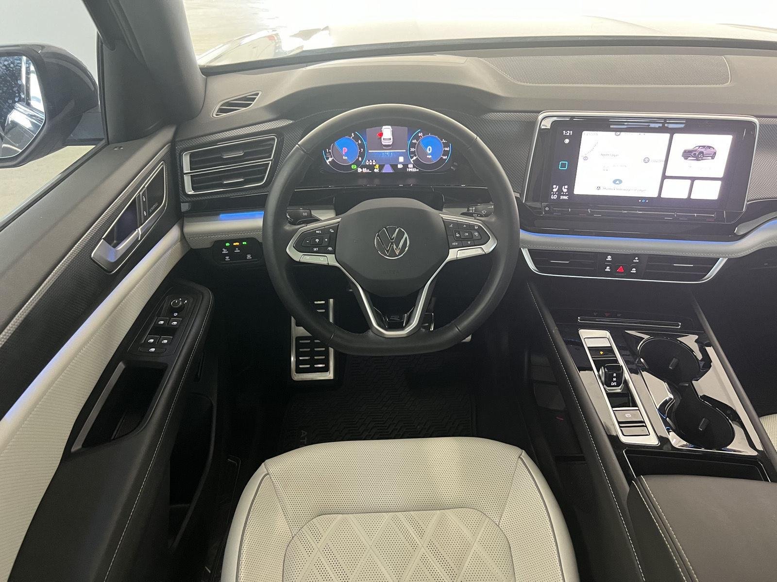 2025 Volkswagen Atlas Cross Sport SEL Premium R-LINE - Photo 27