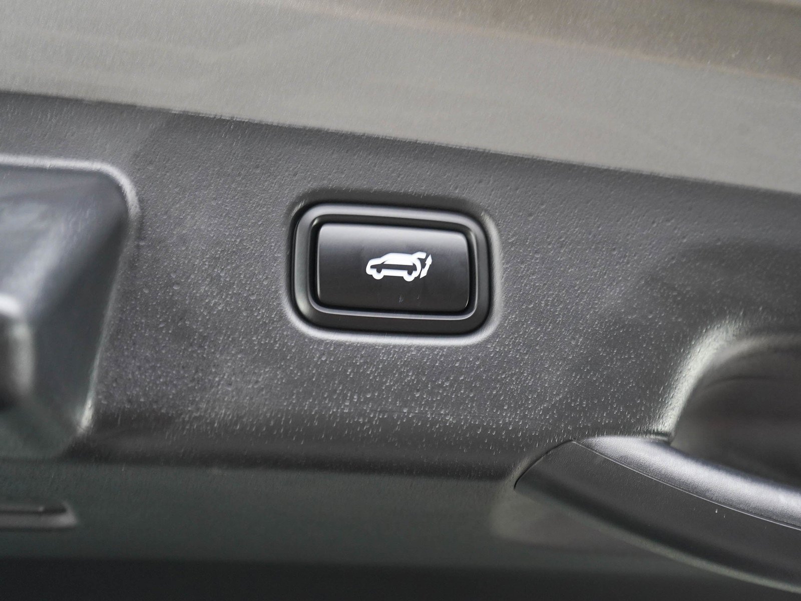 Used 2024 Steel Gray Kia Wind image 15