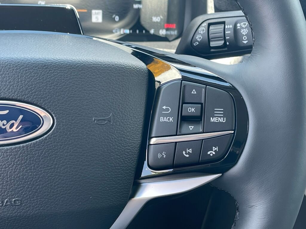 New 2026 Space White Metallic Ford Platinum image 16
