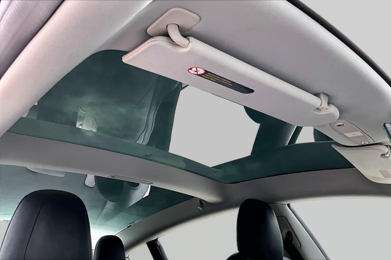 Used 2018 Pearl White Multi-Coat Tesla Long Range Battery image 11