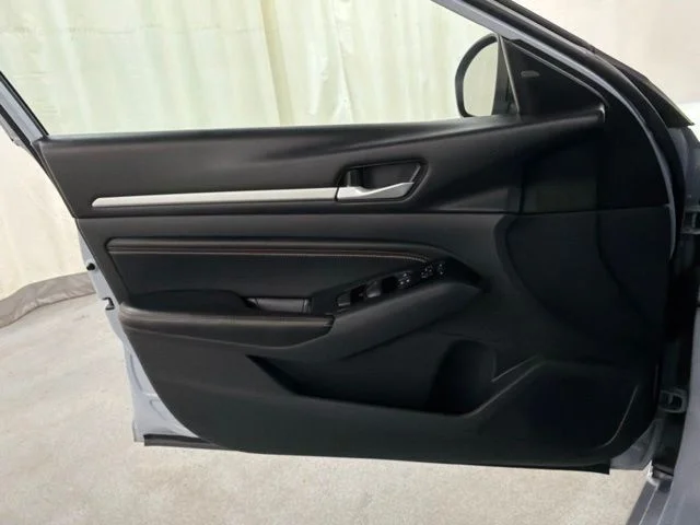 Used 2023 Gray Nissan 2.5 SR image 24