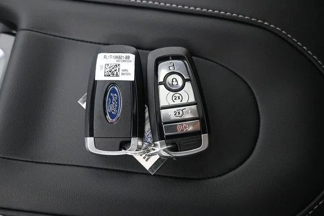 New 2026 Agate Black Metallic Ford MAX Platinum® image 18