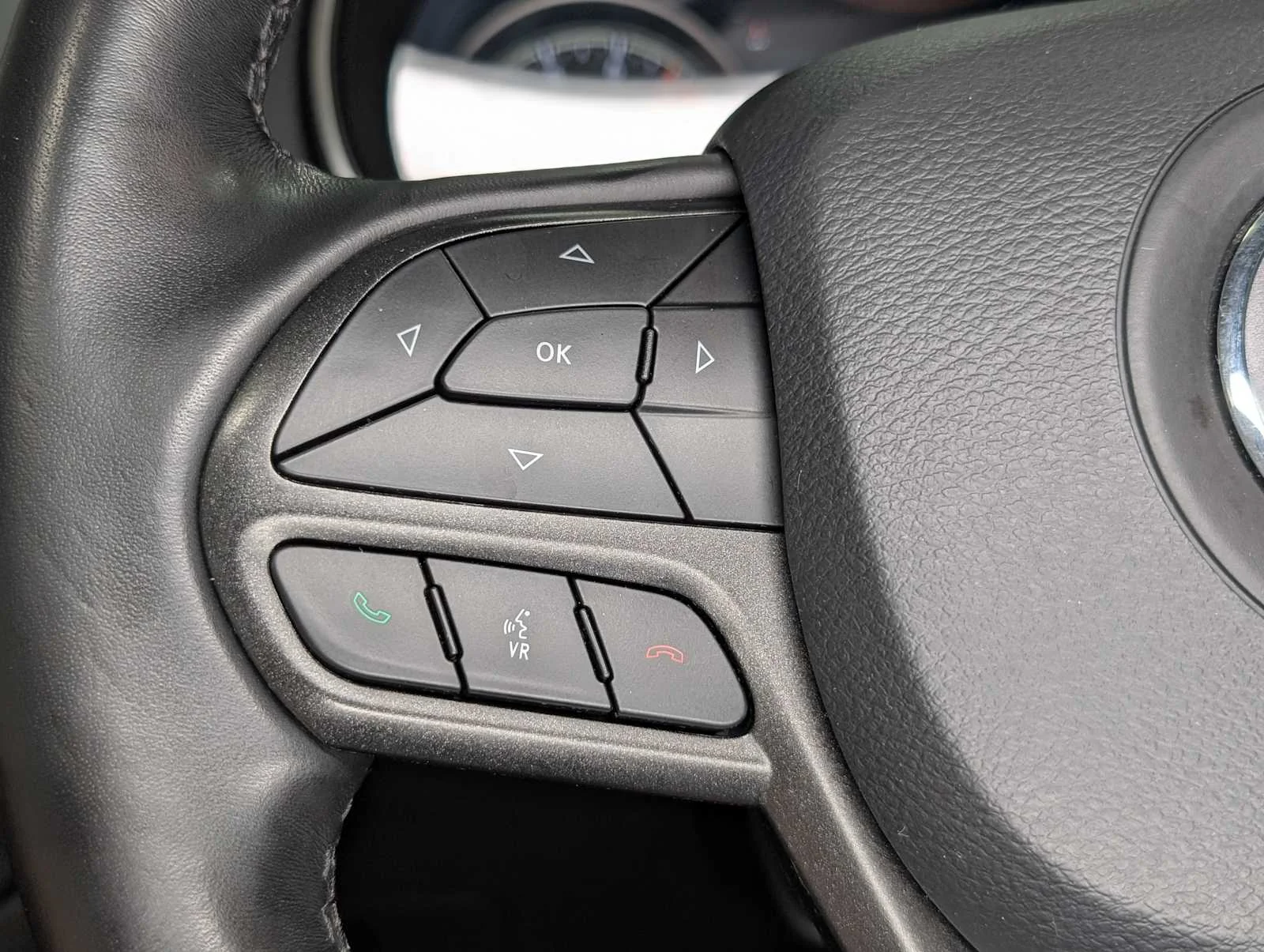 Used 2021 Billet Silver Metallic Clearcoat Jeep Trailhawk image 35