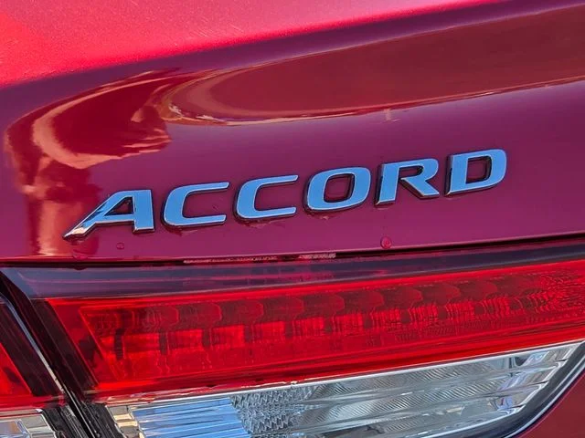 Used 2022 Red Honda EX-L image 19