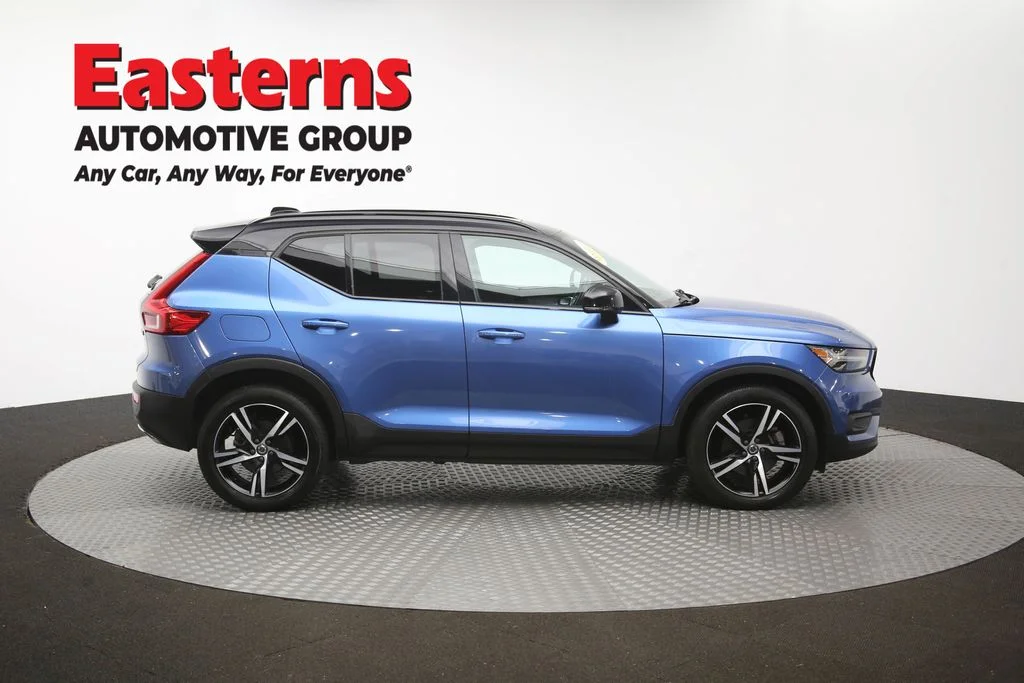 Used 2020 Blue Volvo R-Design image 45
