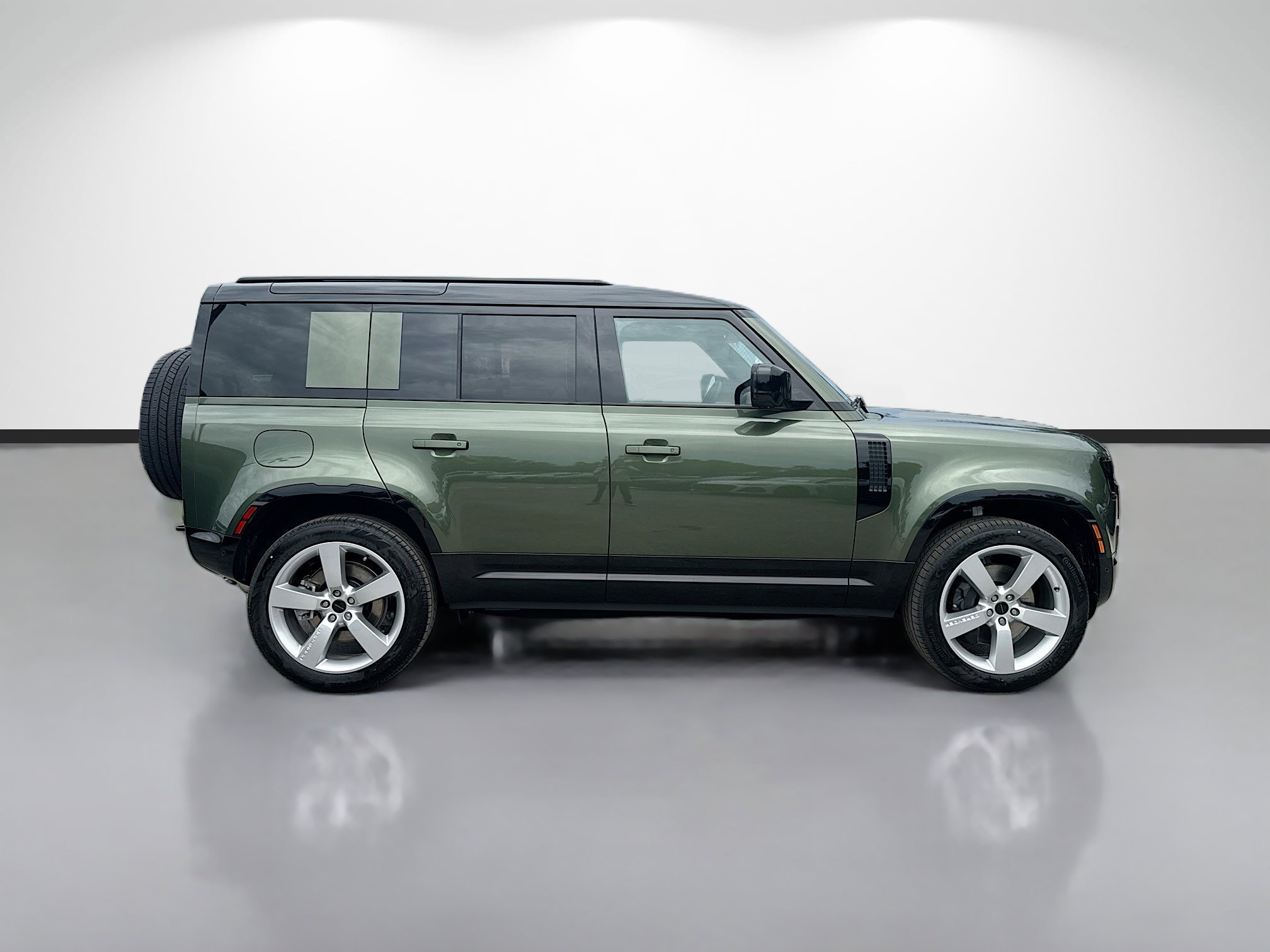 New 2026 Woolstone Green LAND ROVER X-Dynamic SE image 6