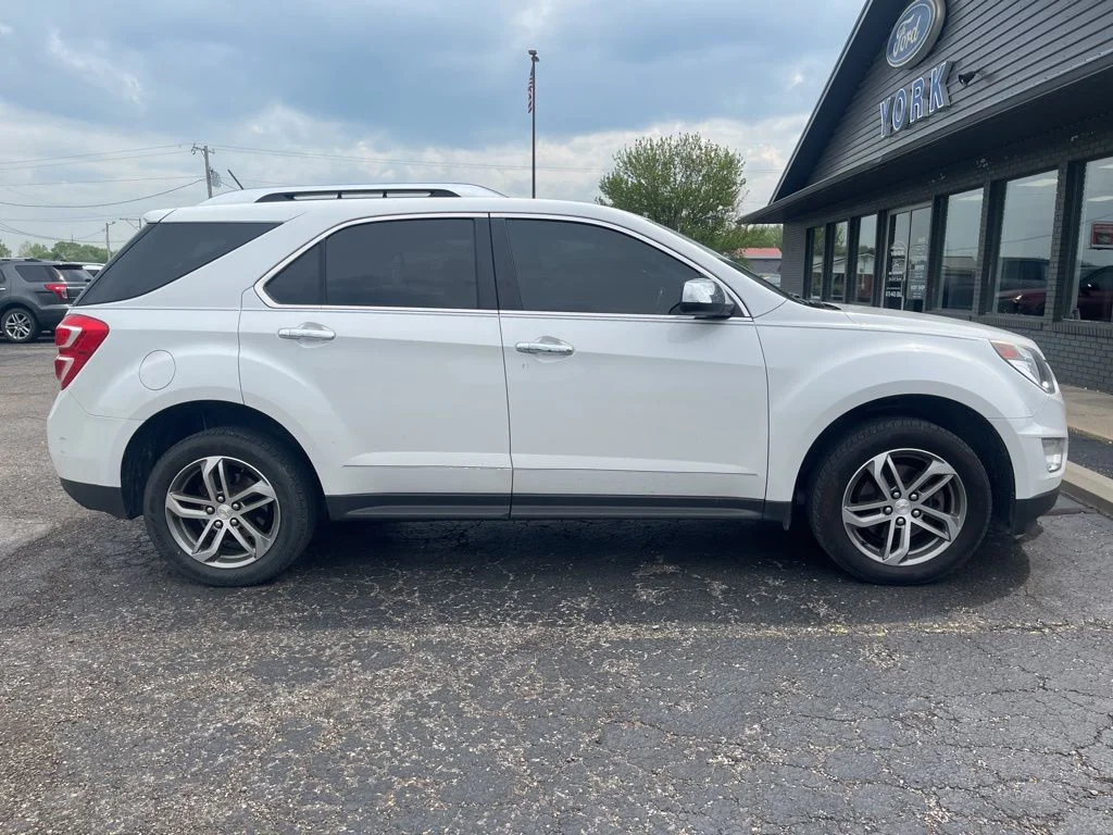 Used 2016 Beige Chevrolet LTZ image 9