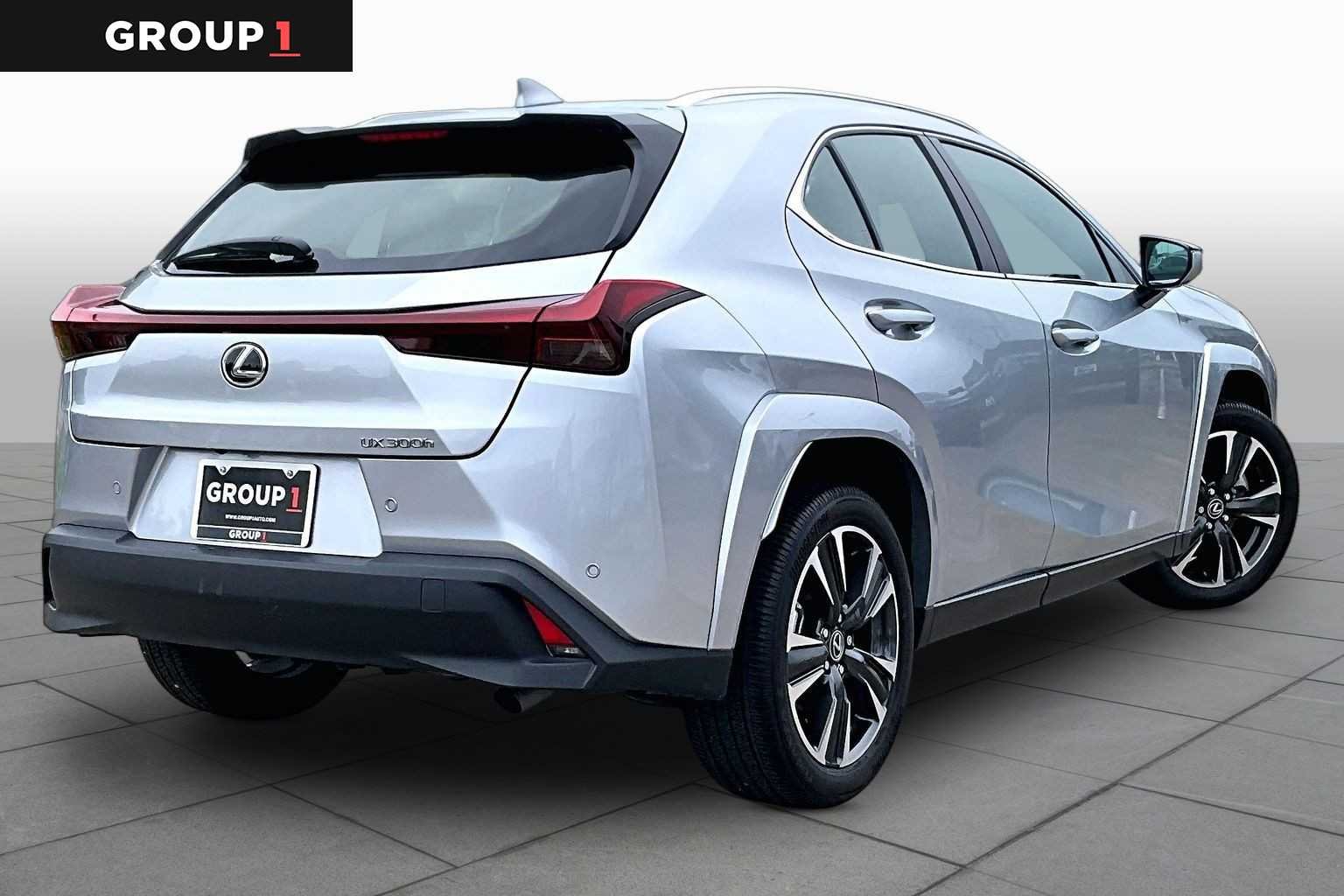 Certified Used 2025 Iridium Lexus Premium image 11
