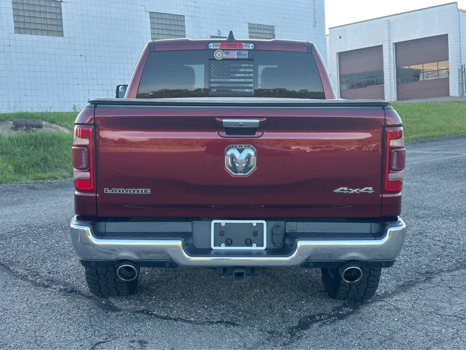 Used 2022 Delmonico Red Pearlcoat Ram Laramie image 6