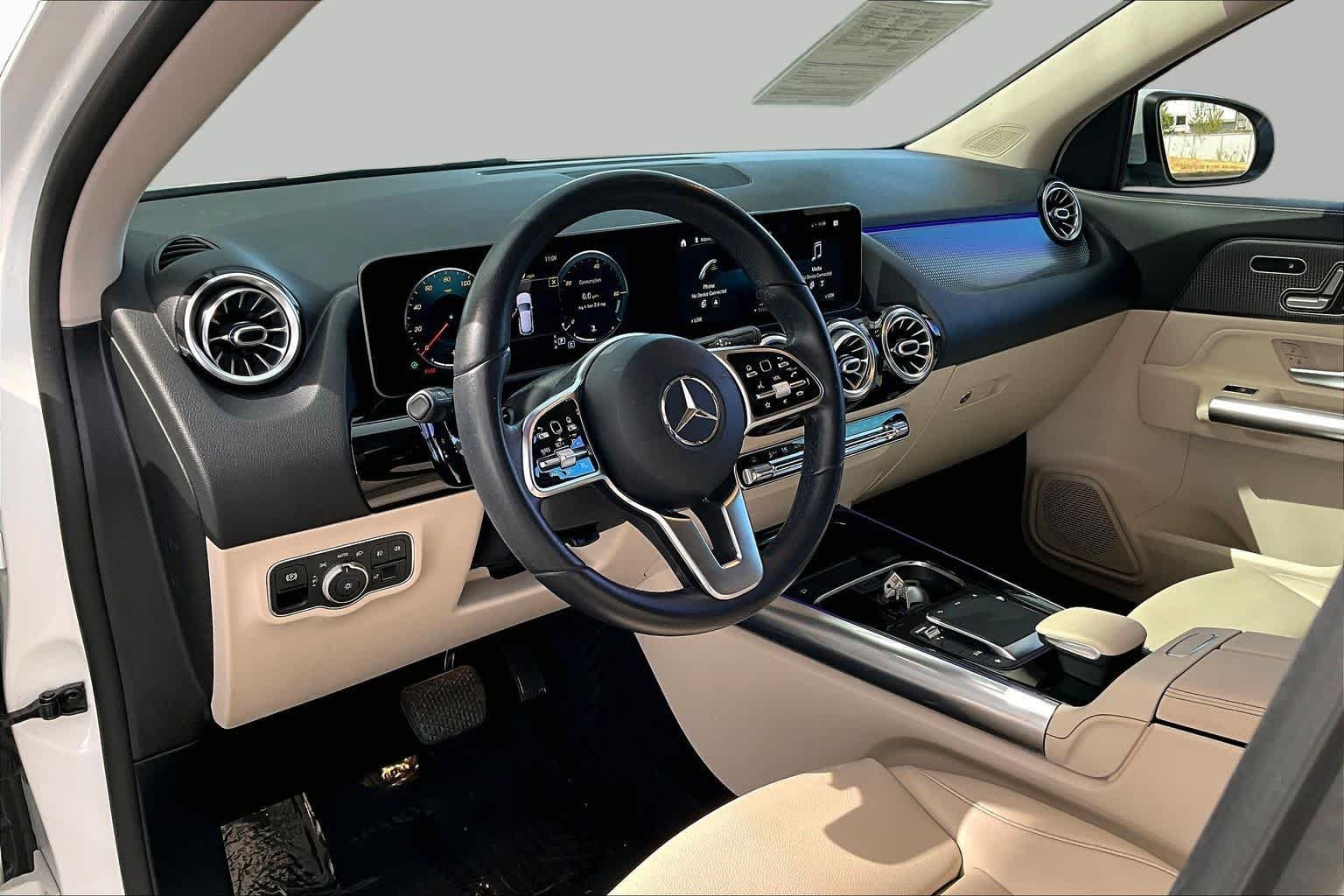 Used 2021 Polar White Mercedes-Benz GLA 250 image 17