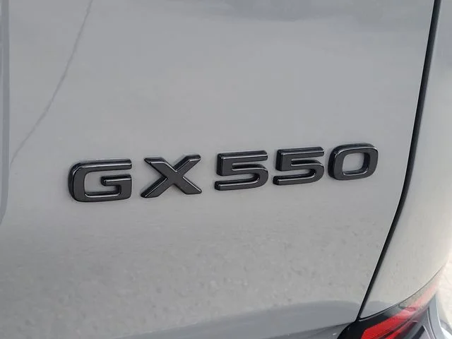 Used 2024  Lexus 550 Premium+ image 9